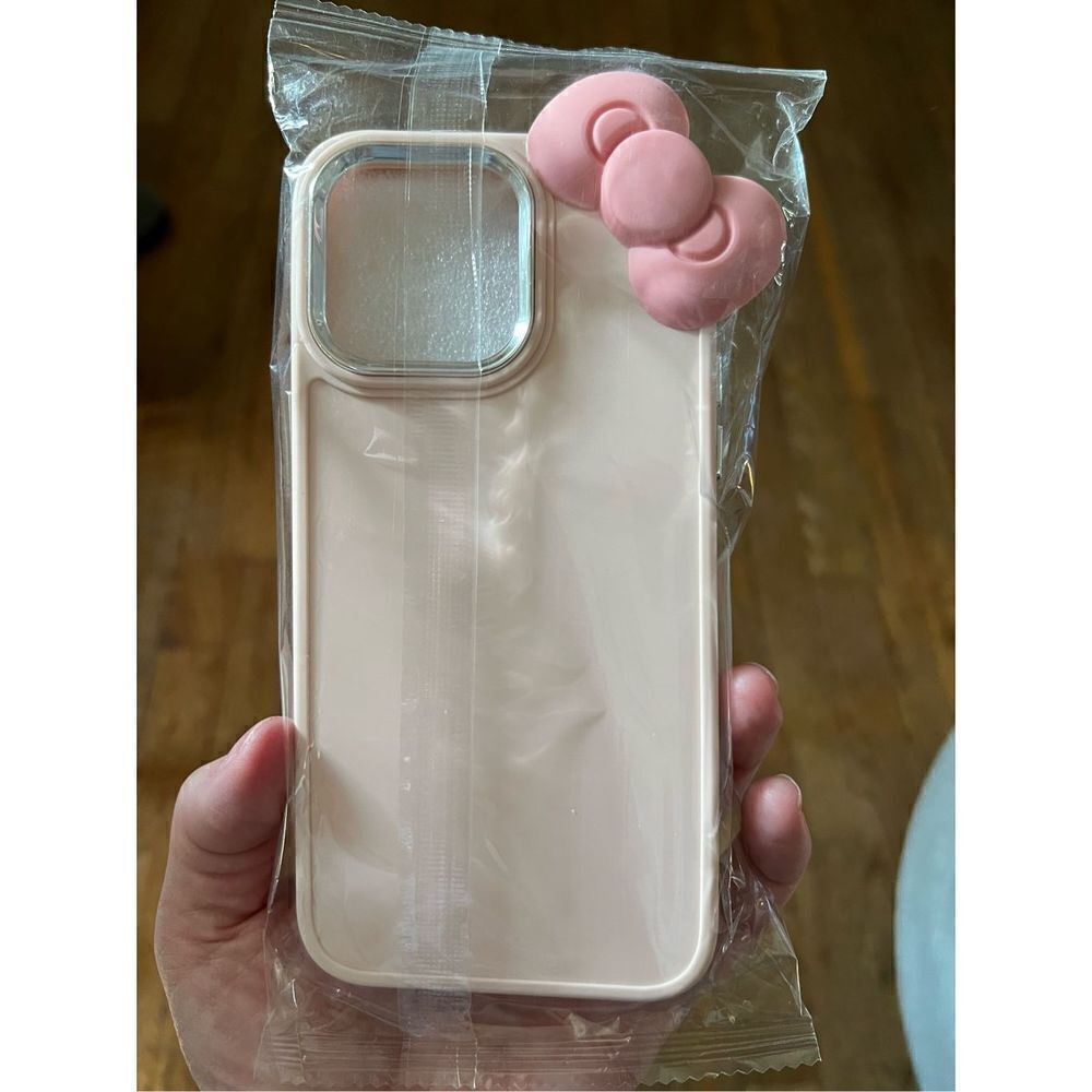 Hello Kitty Silicone I Phone Case Pink on Pink - Picture 2 of 4